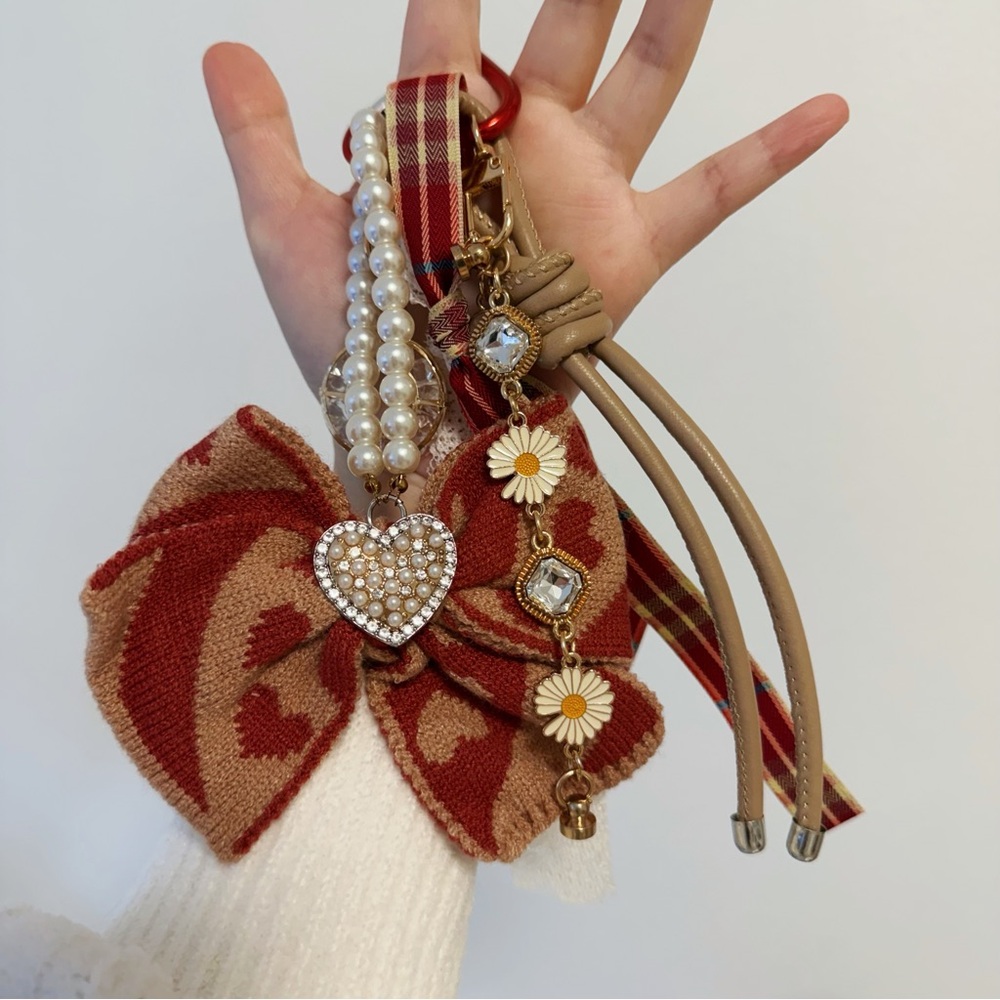 Vintage Style Mini Bag Charm | Pearl Bow Daisy | Mix & Match